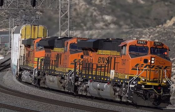 Trasporto ferroviario globale di merci dalla Cina al Canada in modo rapido e tempestivo